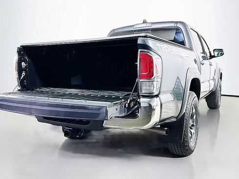 Used 2021 Toyota Tacoma TRD Off-Road AWD/4WD image 25