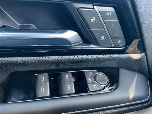 New 2025 GMC Sierra EV Denali image 31