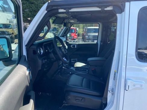 New 2025 Jeep Wrangler Sahara image 15