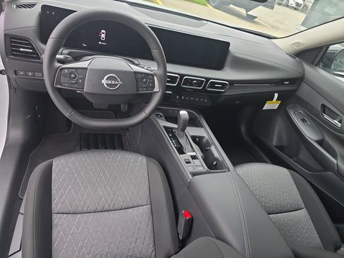 New 2026 Nissan Sentra SV FWD image 4