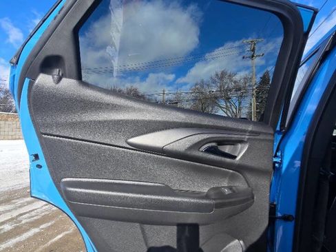 Used 2024 Chevrolet TrailBlazer LT w/ LPO, Blackout Package image 23