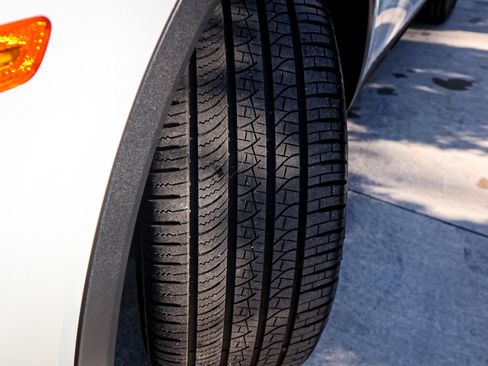 Used 2024 Porsche Cayenne S image 12