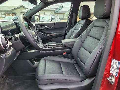 New 2027 Chevrolet Equinox LT w/ Convenience Package II AWD/4WD image 8
