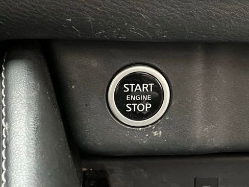 Used 2023 Nissan Rogue Platinum image 19