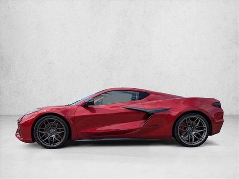 Used 2024 Chevrolet Corvette Z06 RWD image 8
