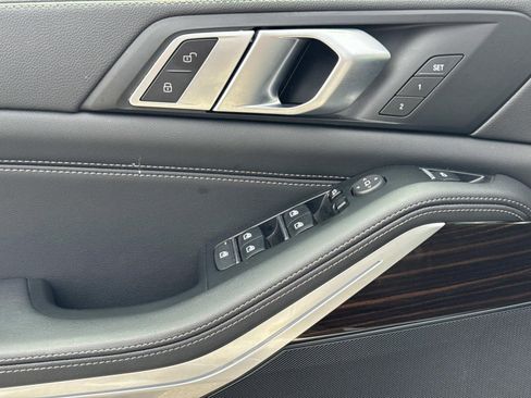 Used 2023 BMW X5 xDrive40i w/ Climate Comfort Package image 18