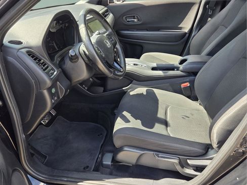 Used 2019 Honda HR-V Sport image 10