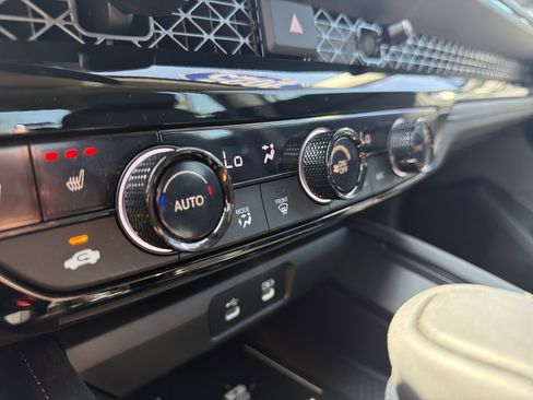 Certified 2025 Honda Accord Touring image 35