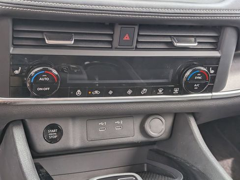 Certified 2025 Nissan Rogue SV w/ SV Premium Package FWD image 15