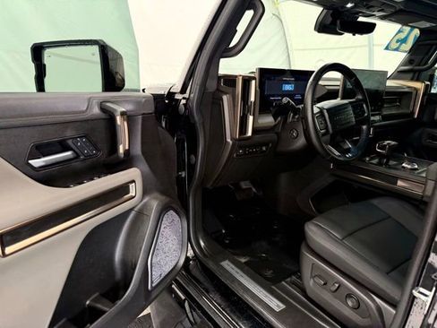 Used 2025 GMC Hummer EV 2X AWD/4WD image 29