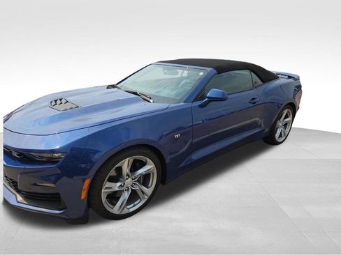 Used 2020 Chevrolet Camaro SS RWD image 17