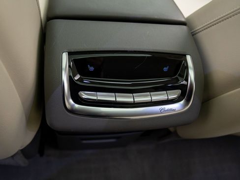 Used 2021 Cadillac XT6 Premium Luxury image 21