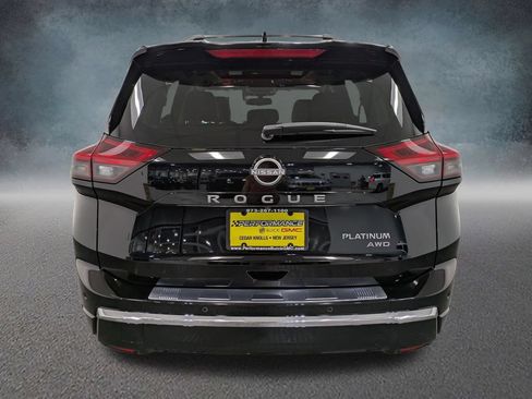 Used 2026 Nissan Rogue Platinum w/ Platinum Premium Package AWD/4WD image 5