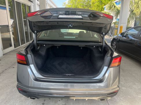 Used 2025 Nissan Altima 2.5 SR image 31