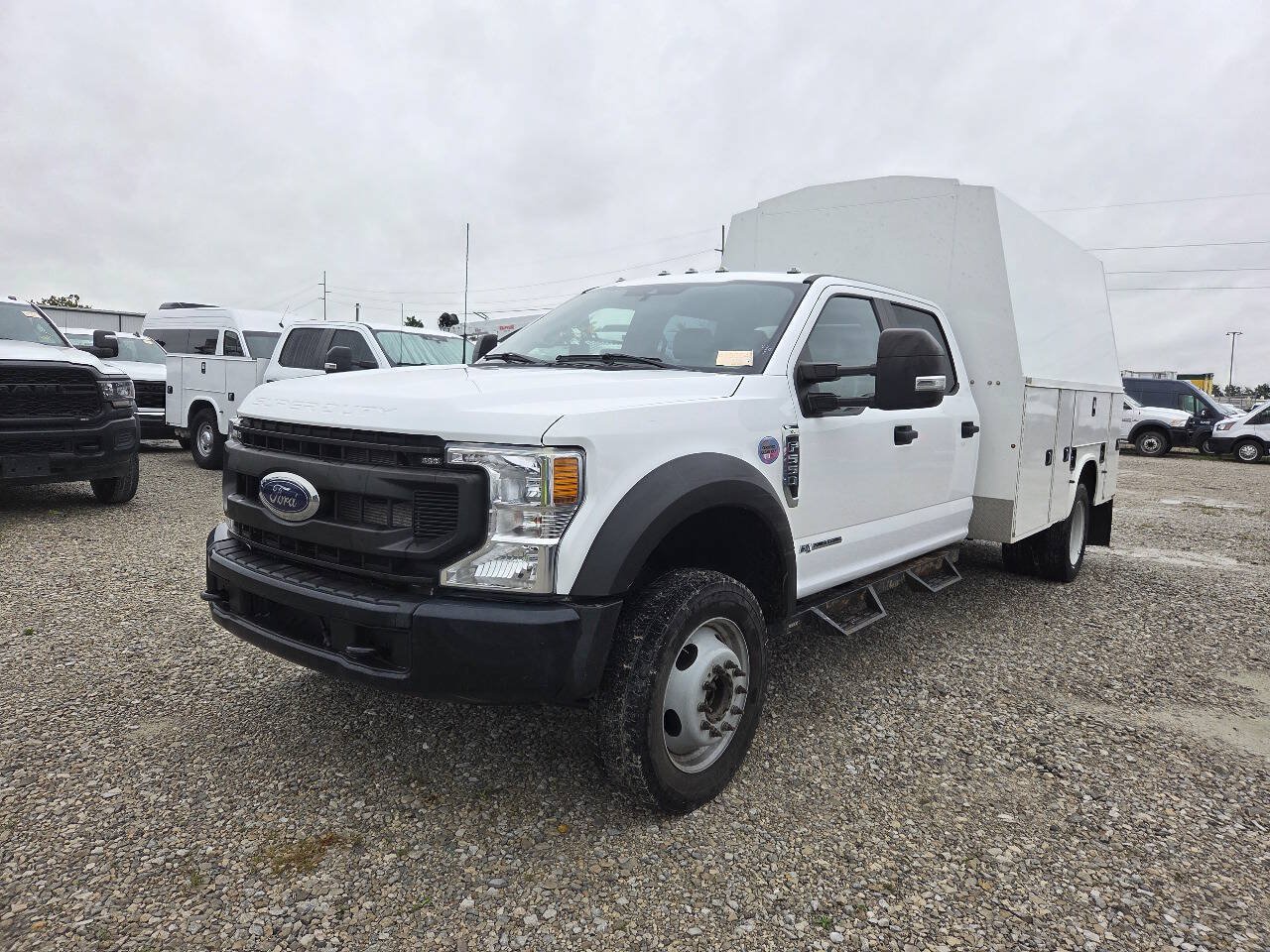 Used 2022 Ford F550 4x4 Crew Cab Super Duty w/ Power Equipment Group image 5