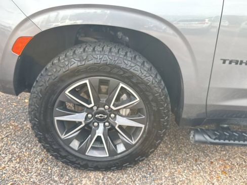 Used 2021 Chevrolet Tahoe Z71 w/ Luxury Package image 19