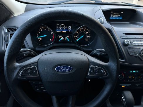 Used 2018 Ford Escape SE FWD image 19