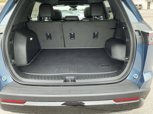 New 2026 Chevrolet Equinox RS w/ LPO, Floor Liner Package image 5