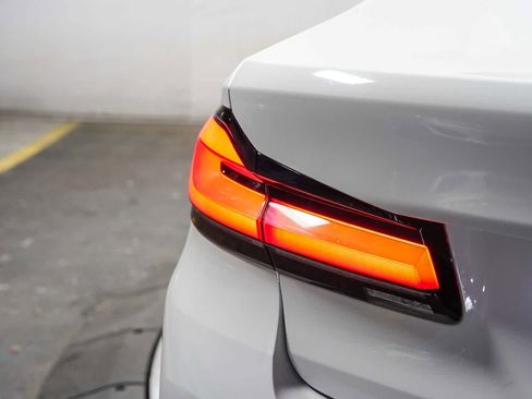 Used 2021 BMW 530i w/ Convenience Package RWD image 11