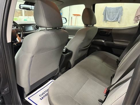 Used 2019 Toyota Tacoma SR5 image 21