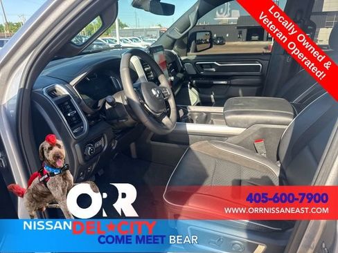 Used 2025 RAM 1500 Laramie AWD/4WD image 17