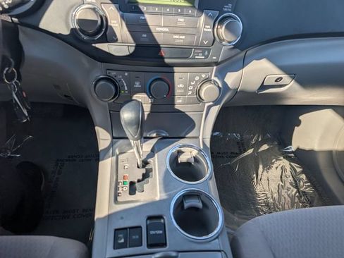 Used 2010 Toyota Highlander 4WD image 13