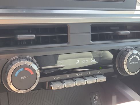 Certified 2025 Toyota Tacoma SR5 image 24