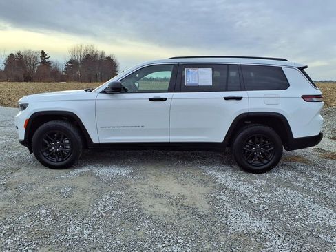 Used 2025 Jeep Grand Cherokee L Laredo w/ Luxury Tech Group I image 32