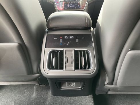 New 2025 Maserati Grecale Folgore image 32