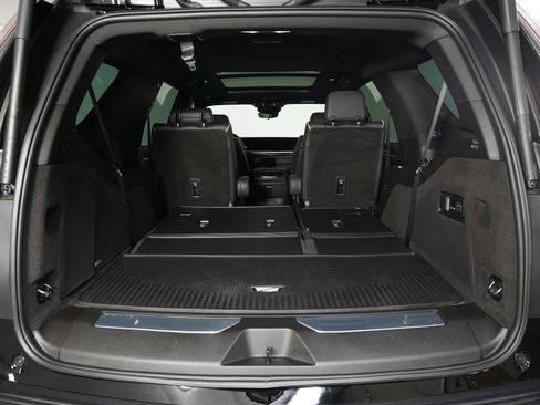 Used 2026 Cadillac Escalade Luxury w/ Touring Package AWD/4WD image 12