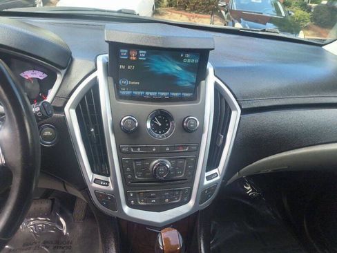 Used 2011 Cadillac SRX Luxury image 17