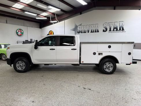 Used 2023 Chevrolet Silverado 2500 W/T w/ WT Convenience Package AWD/4WD image 3
