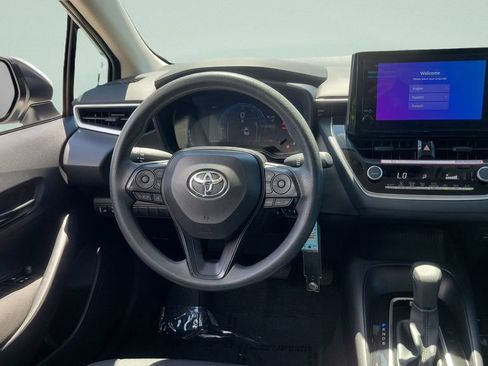 Used 2026 Toyota Corolla LE FWD image 11