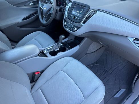 Used 2018 Chevrolet Malibu LS FWD image 16