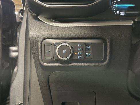 Used 2022 Ford Explorer XLT w/ Equipment Group 202A image 21