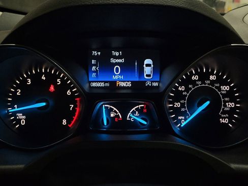 Used 2018 Ford Escape SE w/ SE Sport Appearance Package FWD image 23