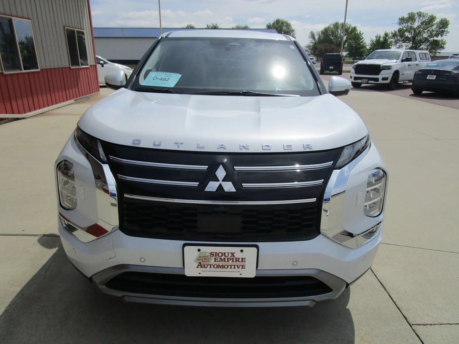 Used 2025 Mitsubishi Outlander SE AWD/4WD image 4
