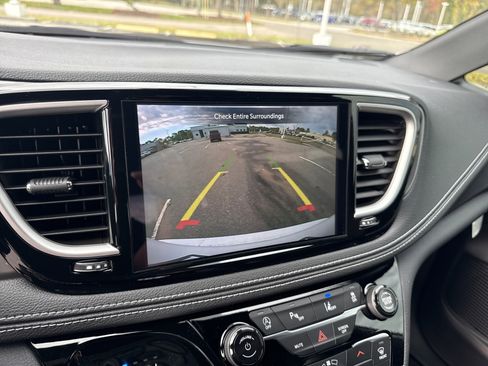 New 2026 Chrysler Pacifica Select w/ S Appearance Package image 26