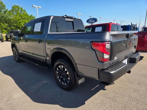 Used 2023 Nissan Titan PRO-4X w/ Pro-4x Convenience Package image 3