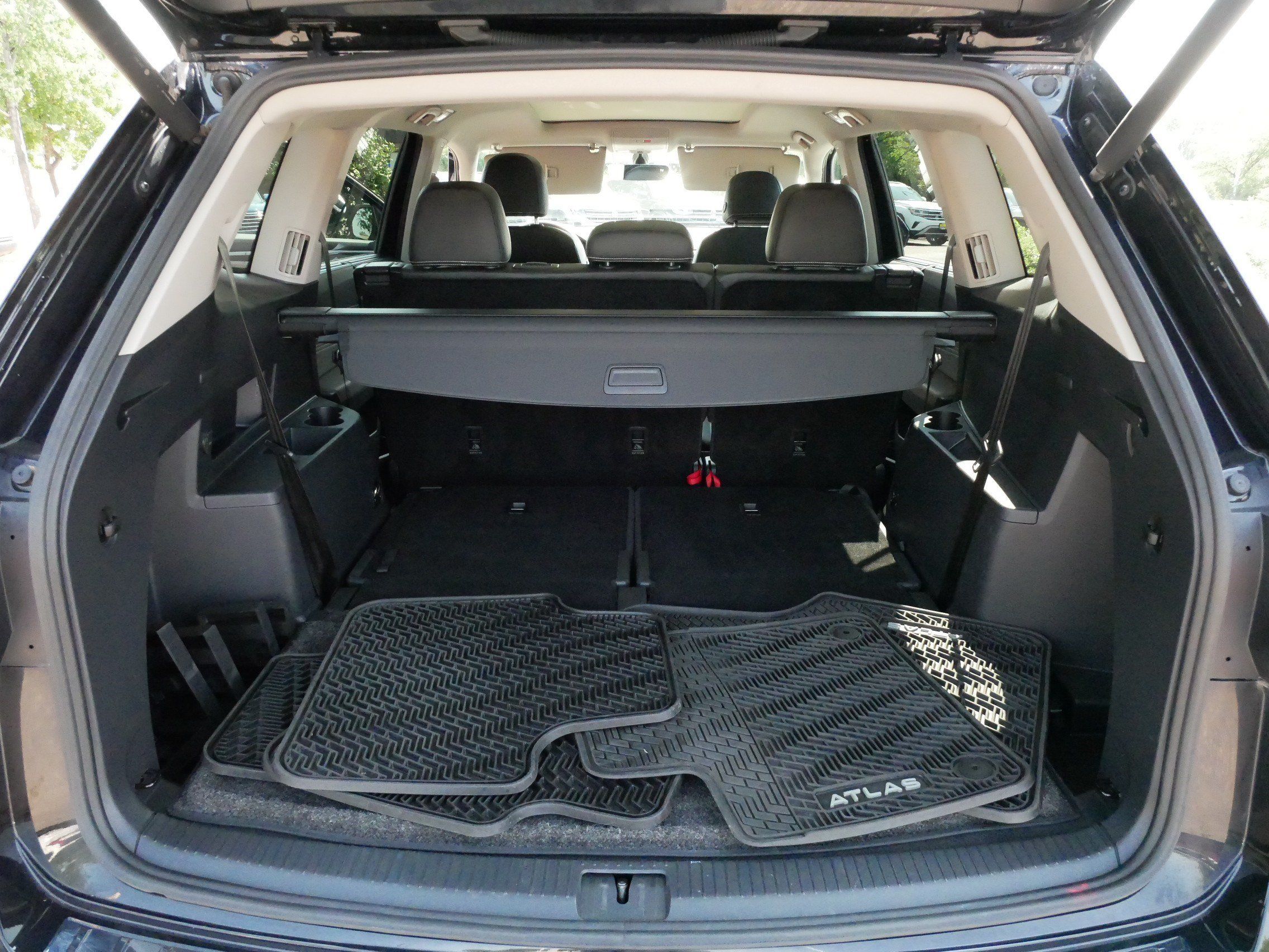 Certified 2023 Volkswagen Atlas SE w/ Panoramic Sunroof Package AWD/4WD image 18