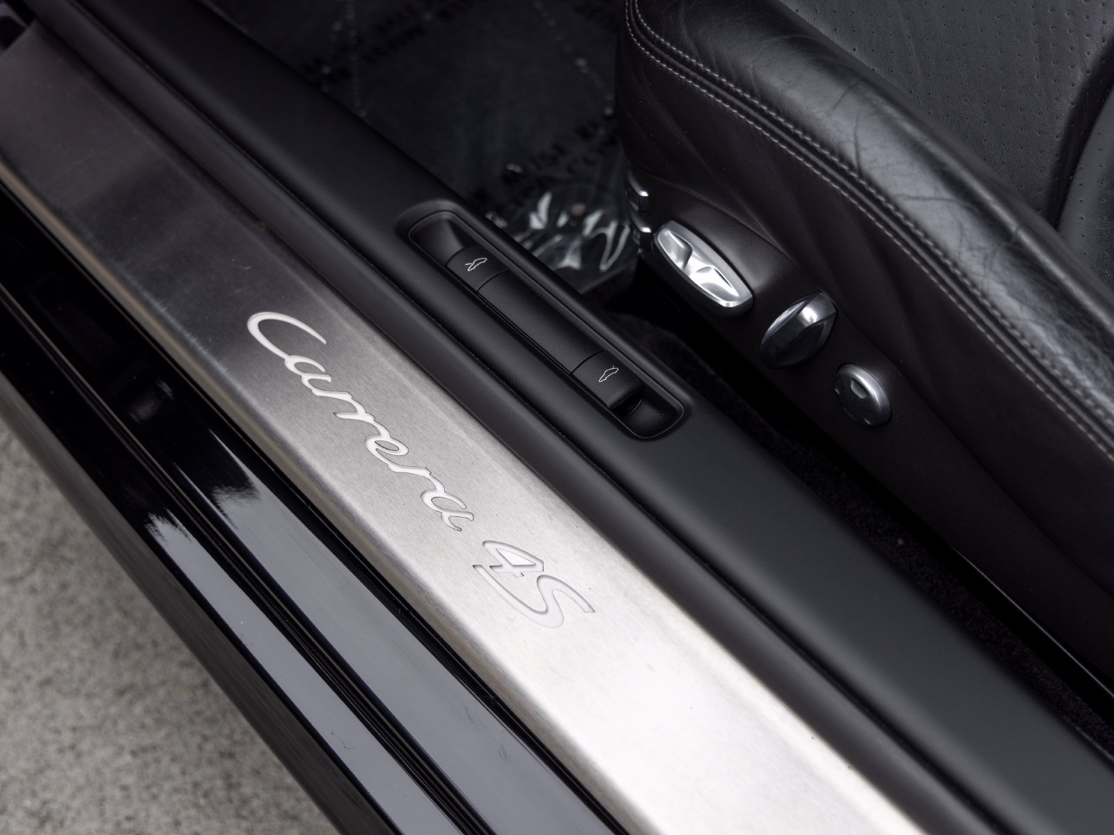 Used 2007 Porsche 911 Carrera 4S AWD/4WD image 28