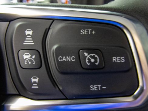 New 2026 Jeep Wrangler Unlimited Sahara AWD/4WD image 30
