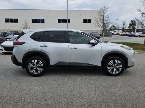 Used 2023 Nissan Rogue SV image 11