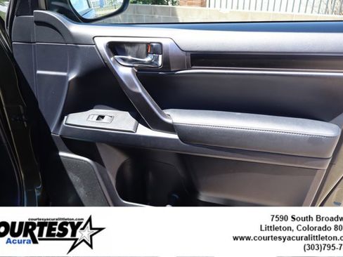 Used 2022 Lexus GX 460 w/ Black Line Special Edition AWD/4WD image 36