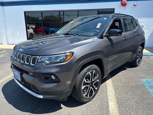 Used 2023 Jeep Compass Limited AWD/4WD image 1