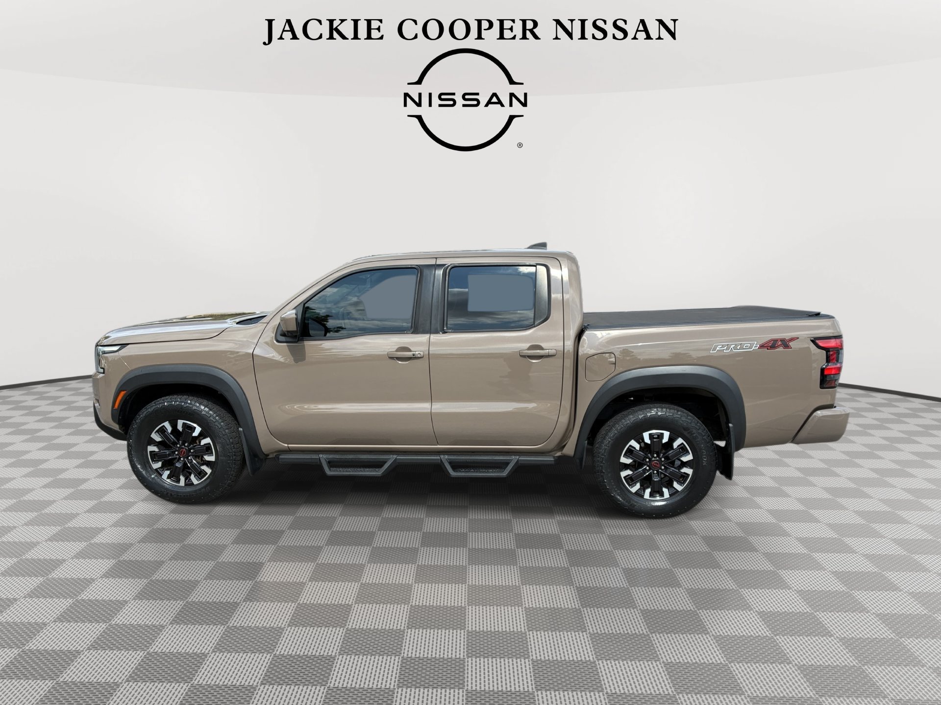 Used 2023 Nissan Frontier PRO-4X w/ Pro Convenience Package AWD/4WD image 8