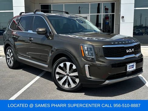 Used 2022 Kia Telluride EX w/ EX Premium Package FWD image 3