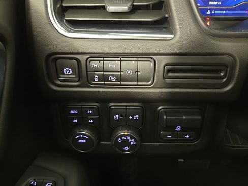 Certified 2024 Chevrolet Tahoe RST w/ Luxury Package AWD/4WD image 31