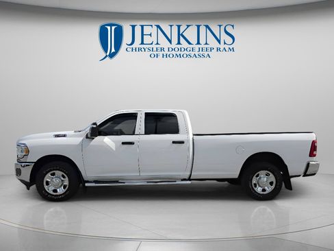 Used 2024 RAM 2500 Tradesman w/ Towing Technology Group RWD image 8