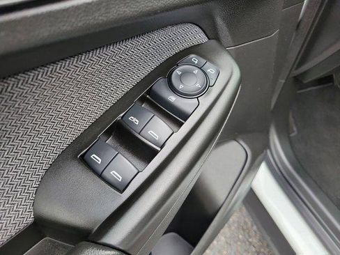 Used 2023 Chevrolet TrailBlazer LT w/ Convenience Package image 16